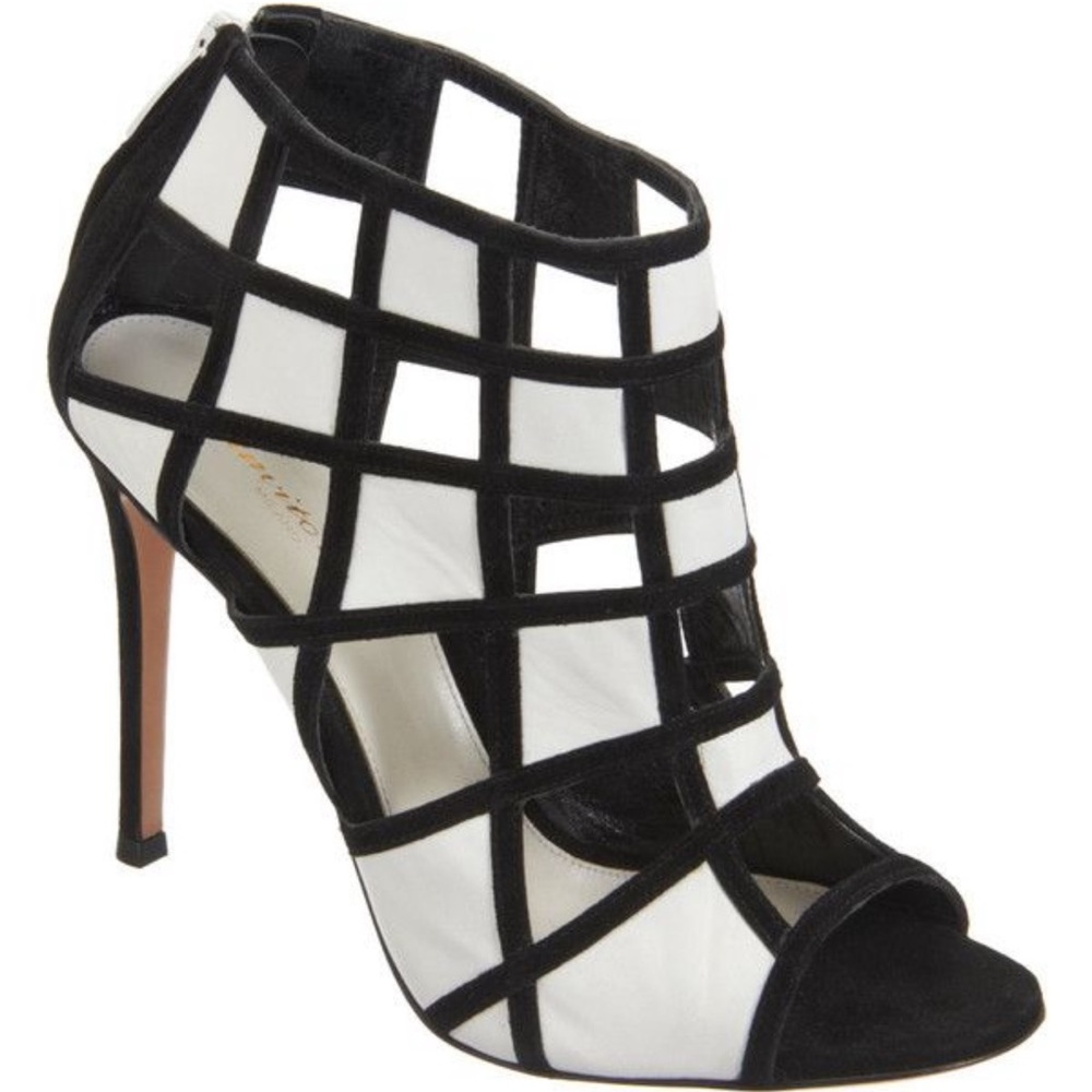 👠Authentic Gianvito Rossi Bootie Heels!